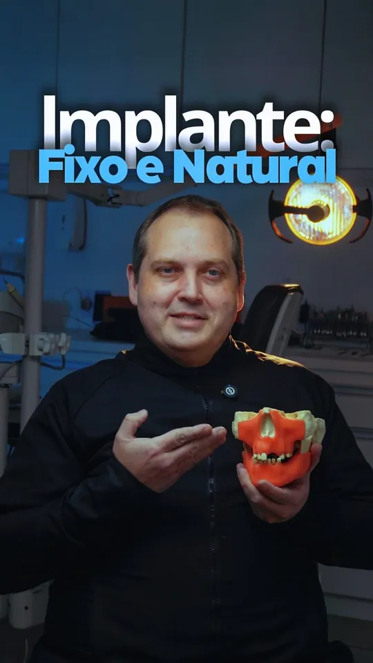 Dr. Gustavo Bastos no vídeo Implante: fixo e natural